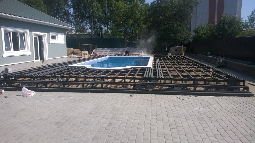 Терраса вокруг бассейна