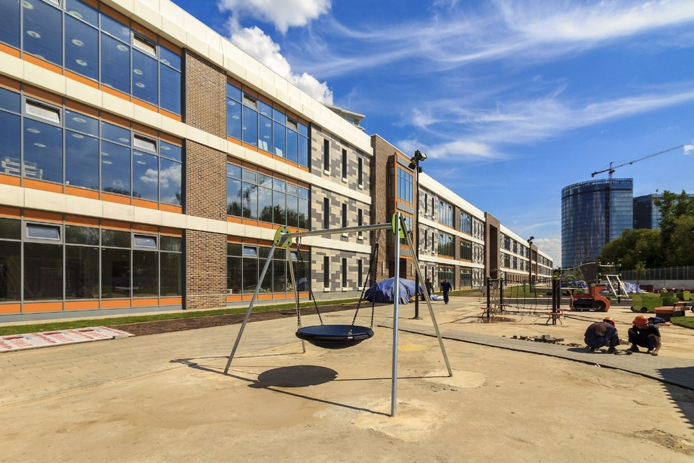 школа ы москве