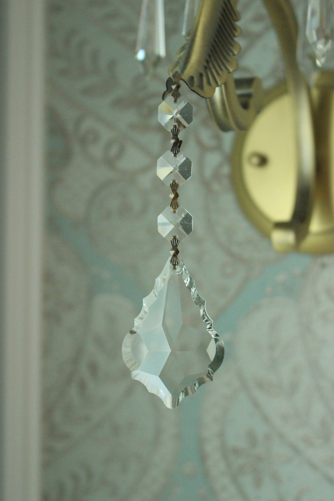 Фрагмент подвески бра