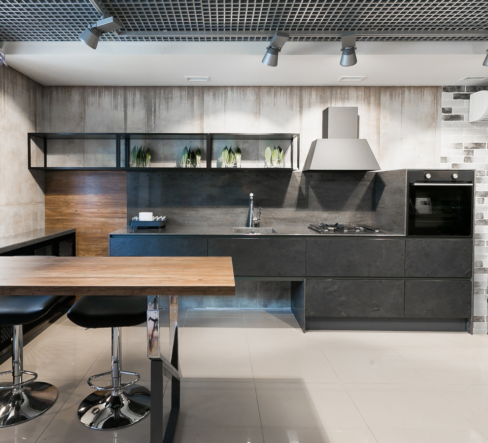 Кухня в контрастных тонах