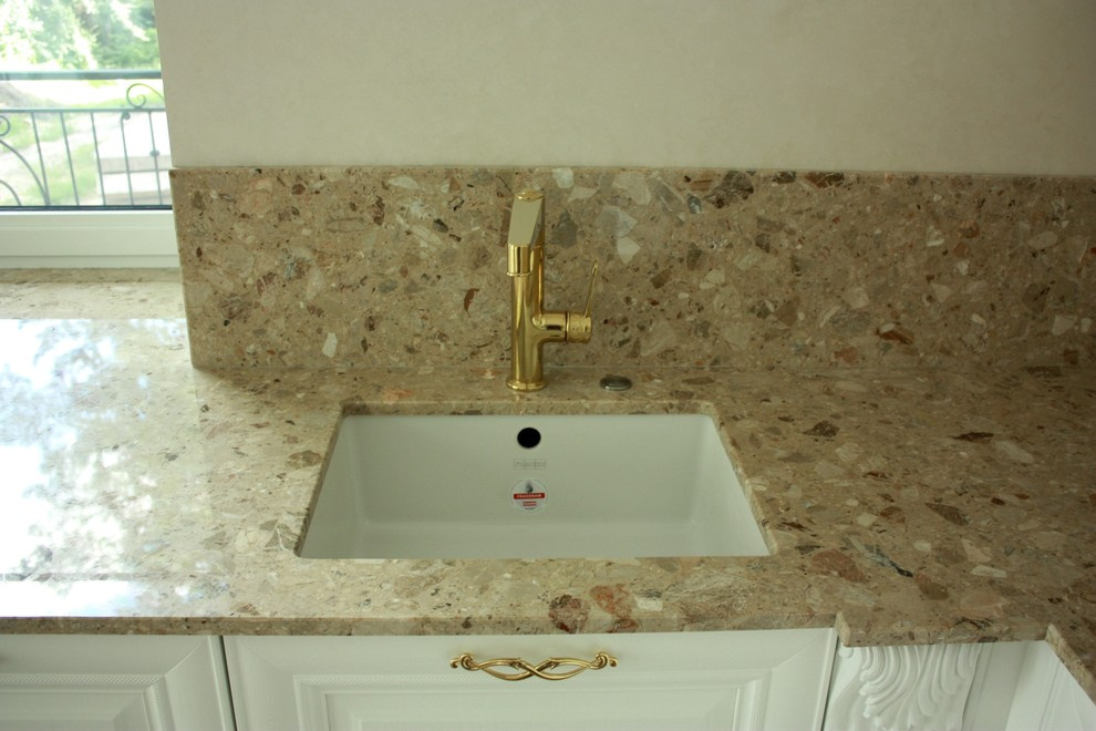 Столешница из агломрамора Santa Margherita (Италия)  декор BRECCIA AURORA