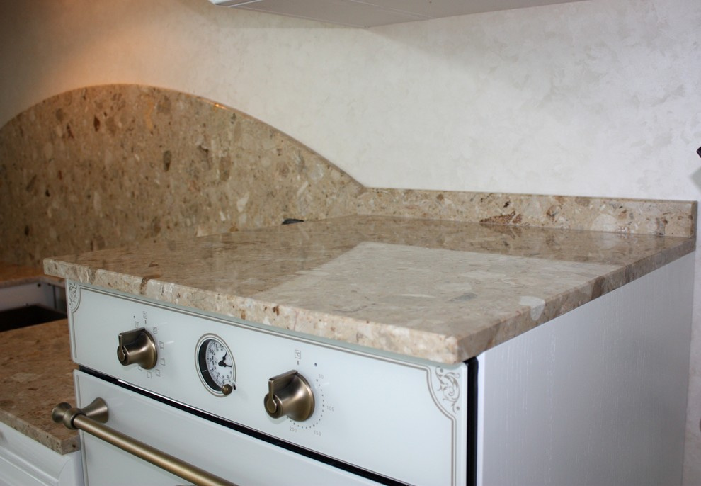 Столешница из агломрамора Santa Margherita (Италия)  декор BRECCIA AURORA