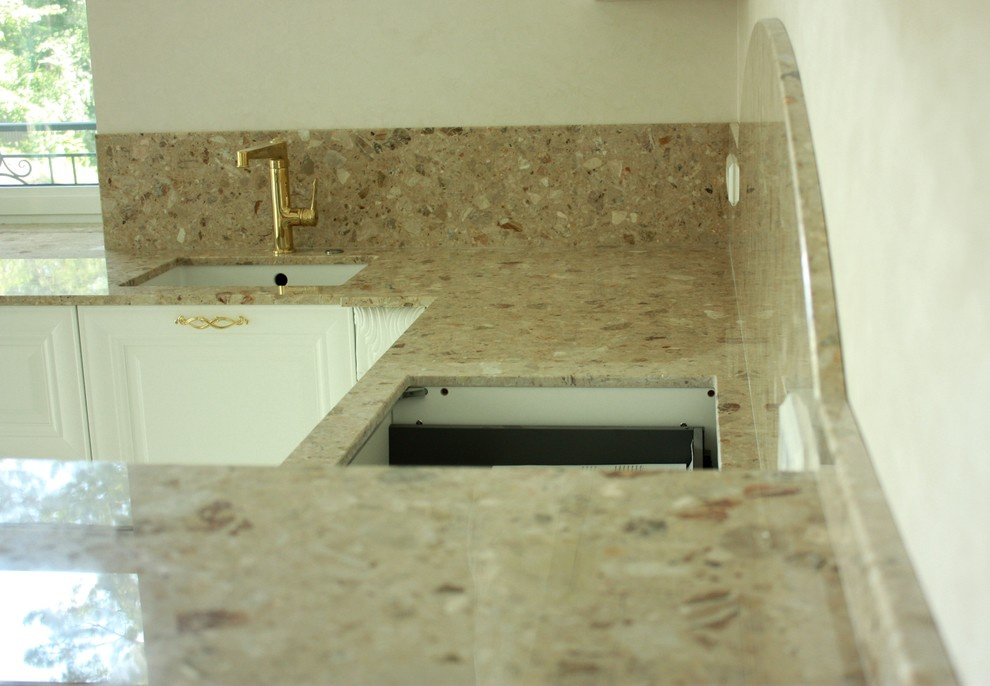 Столешница из агломрамора Santa Margherita (Италия)  декор BRECCIA AURORA