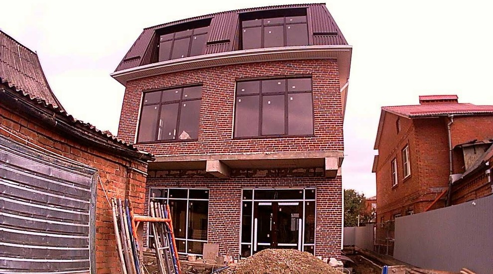 трехэтажный офис