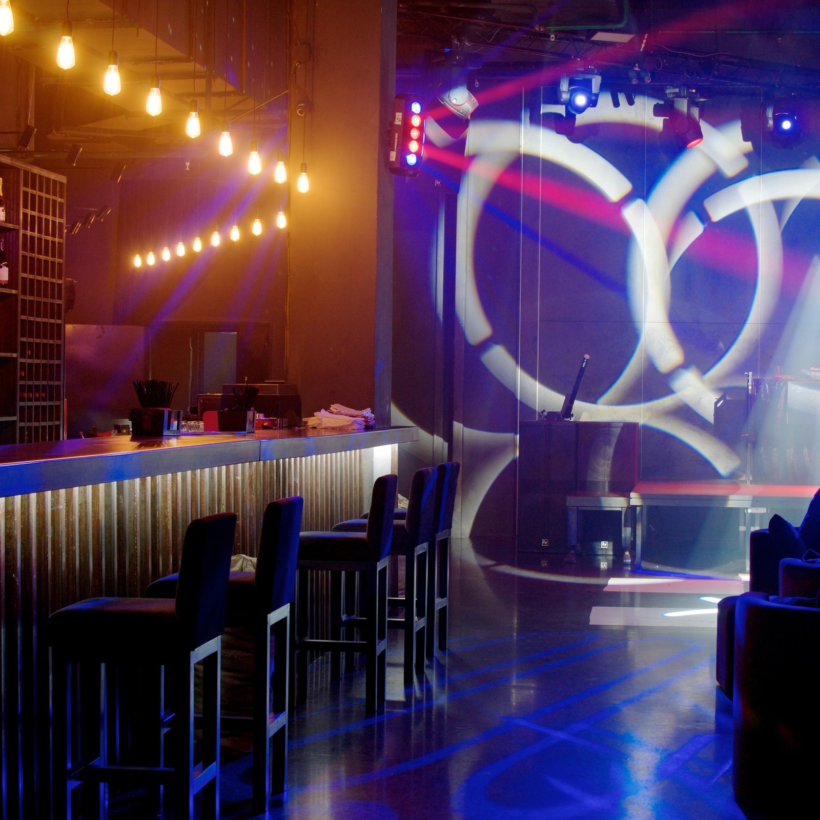 Ночной клуб "Синий жук"