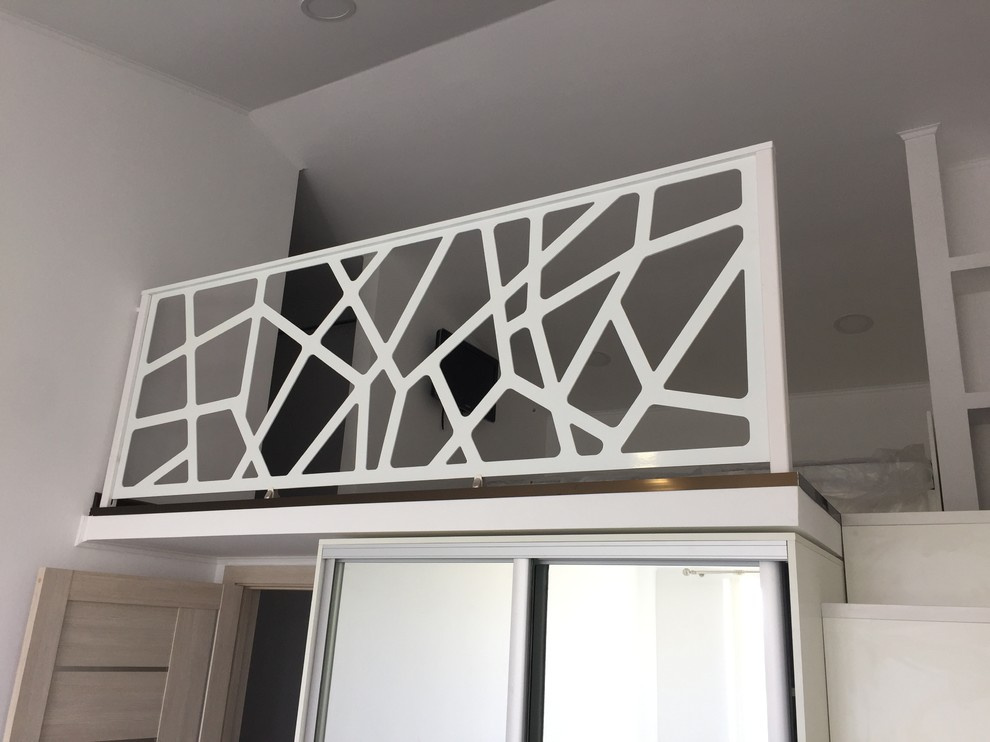 Перила двухуровневой квартиры