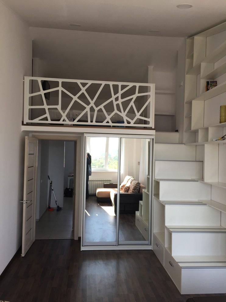 Перила двухуровневой квартиры