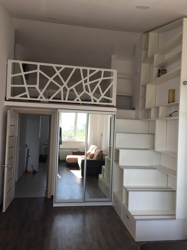 Обложка проекта: Перила двухуровневой квартиры