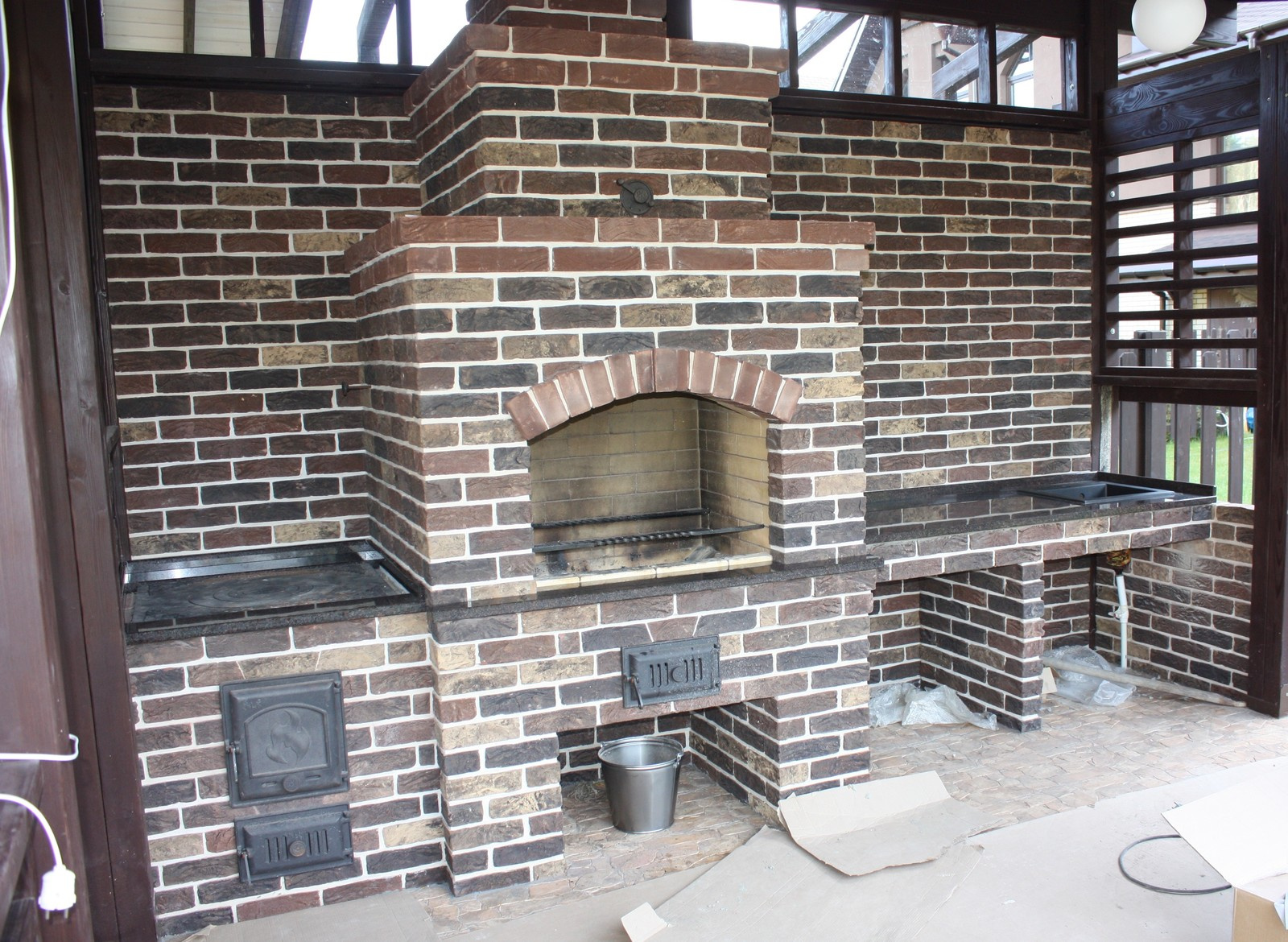 Гранитная столешница для барбекю