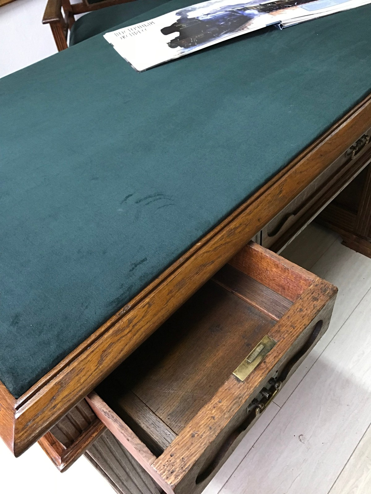 Антикварный кабинет 19 век