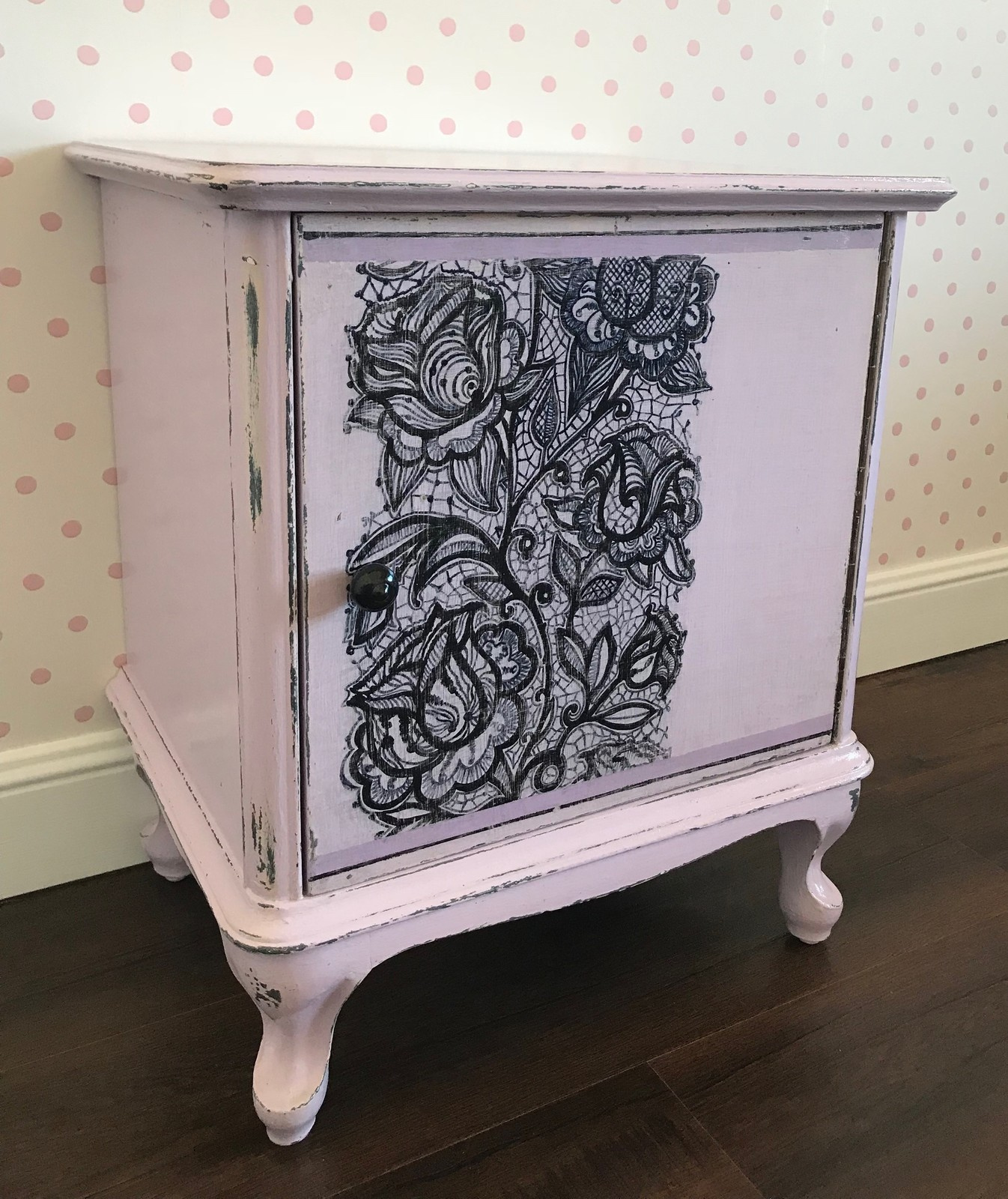 Тумбы Луи и Мери