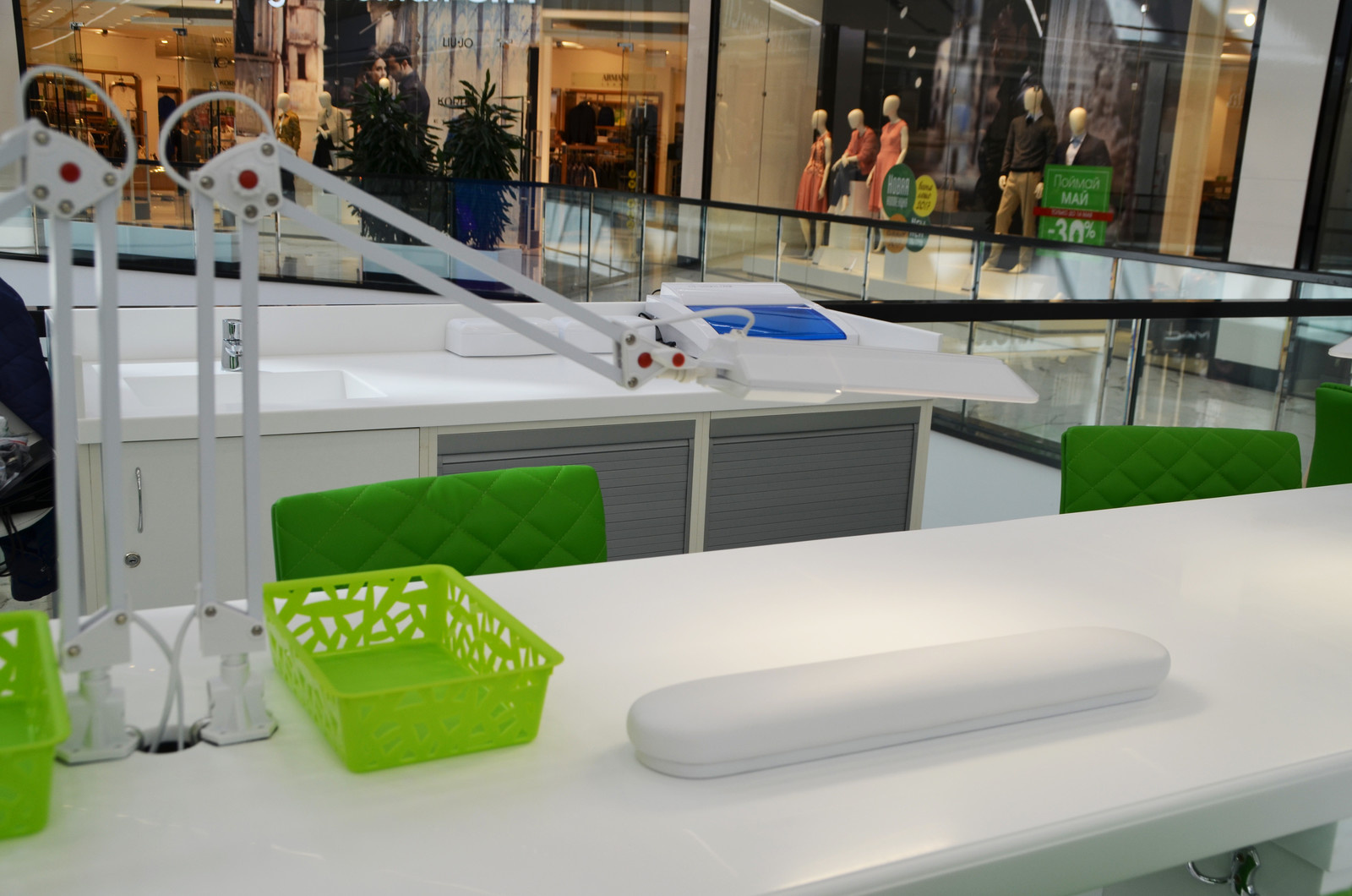 салон красоты в торговом центре