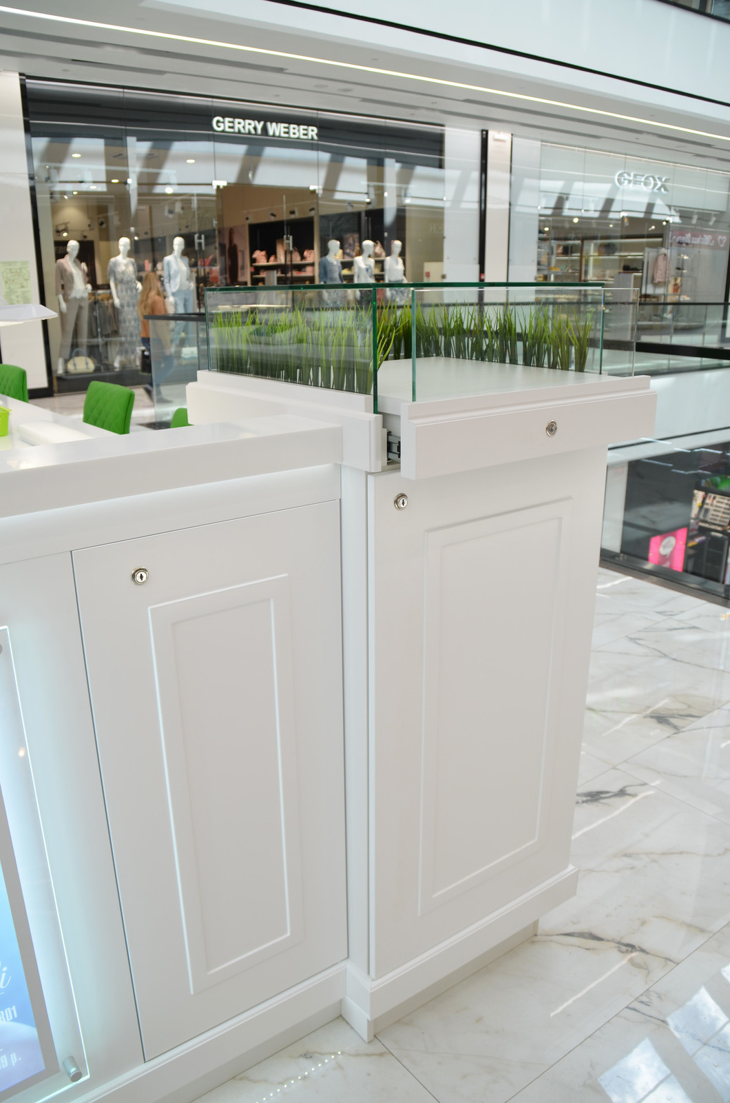 салон красоты в торговом центре