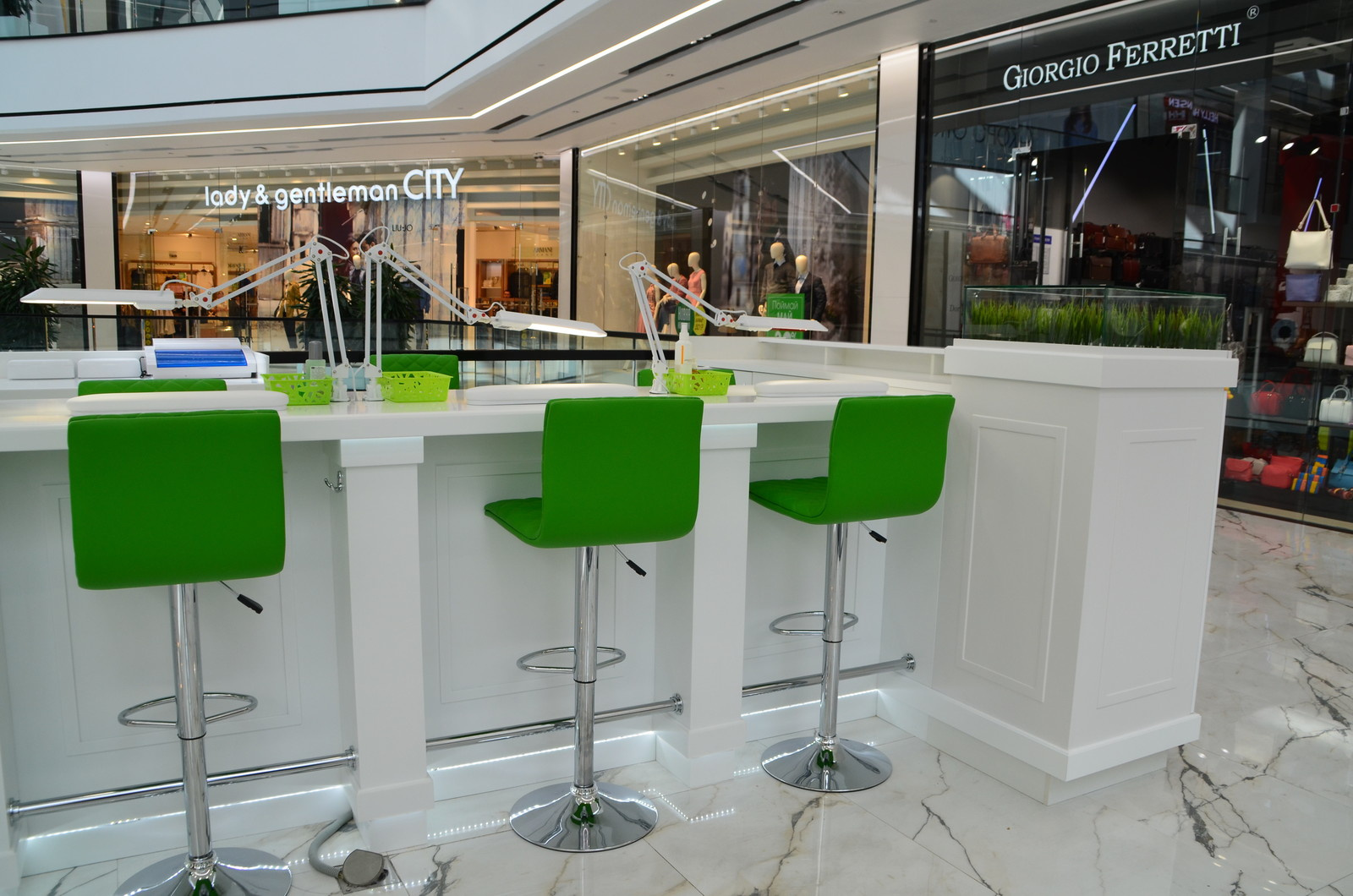 салон красоты в торговом центре