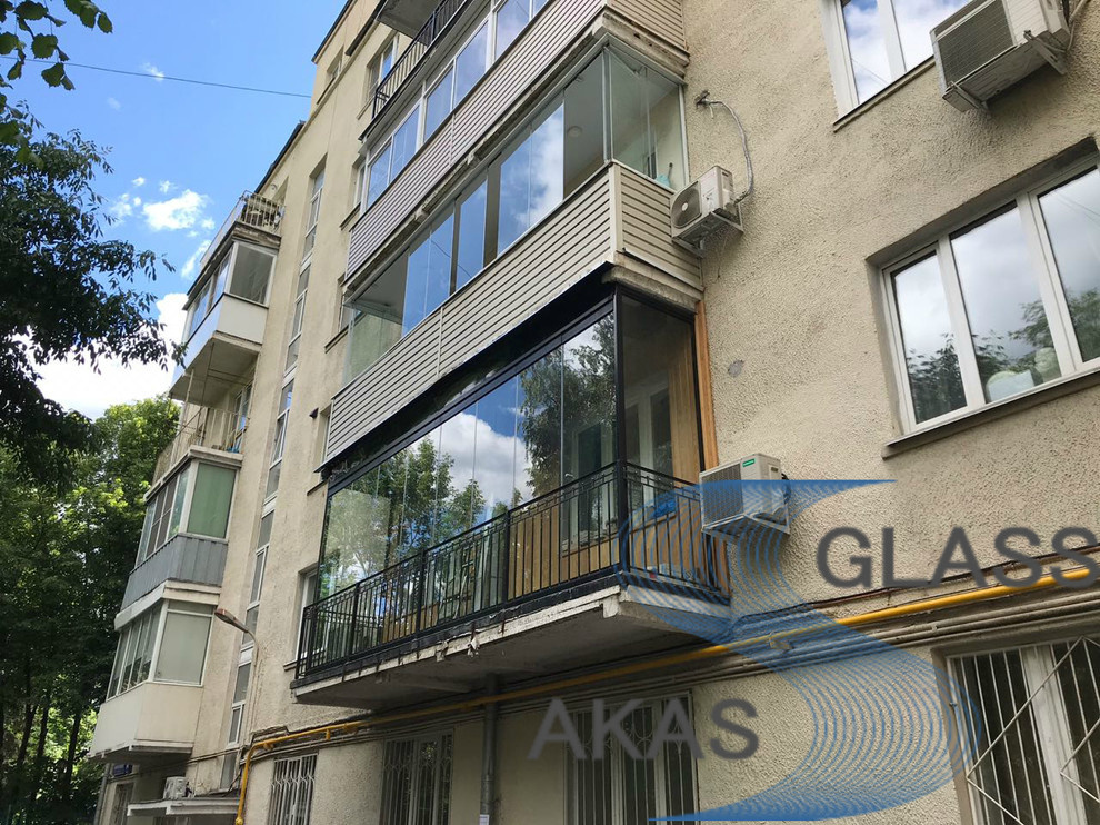 Французский безрамный балкон в "хрущевке"