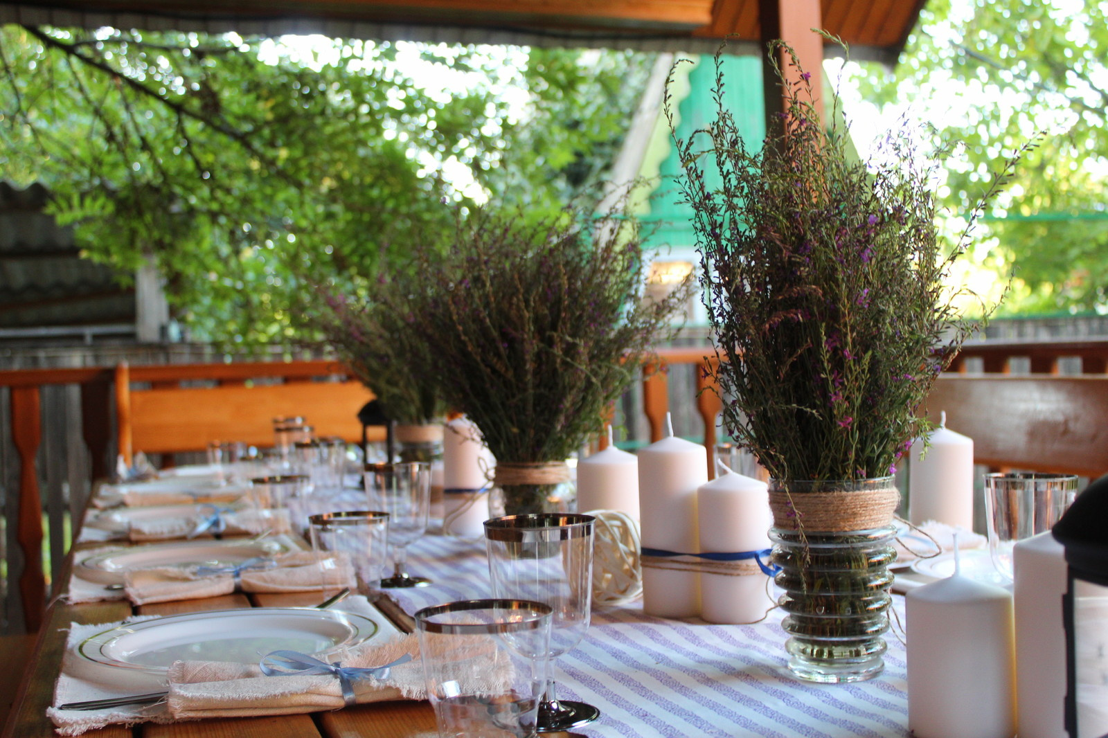 Декорирование загородного стола