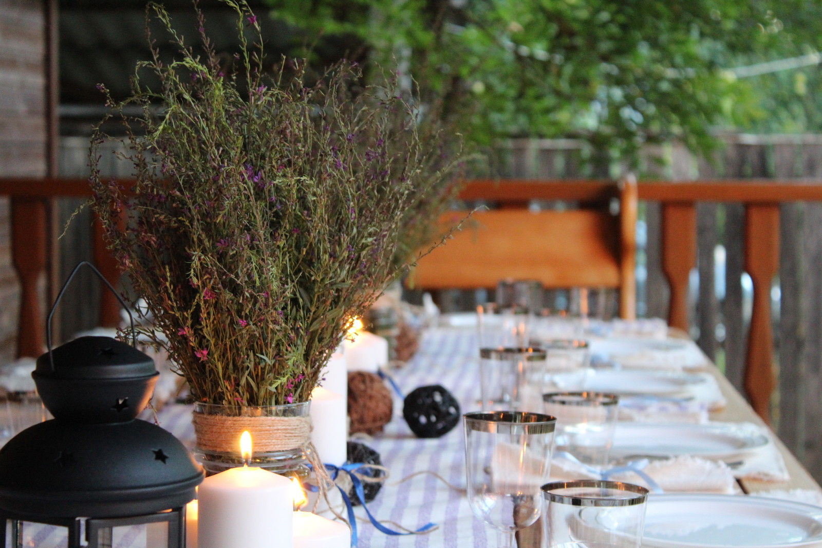 Декорирование загородного стола