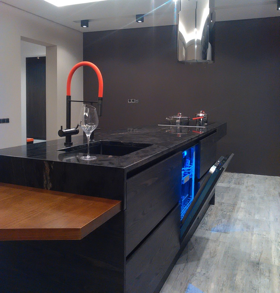 Камень, дерево, металл, стекло