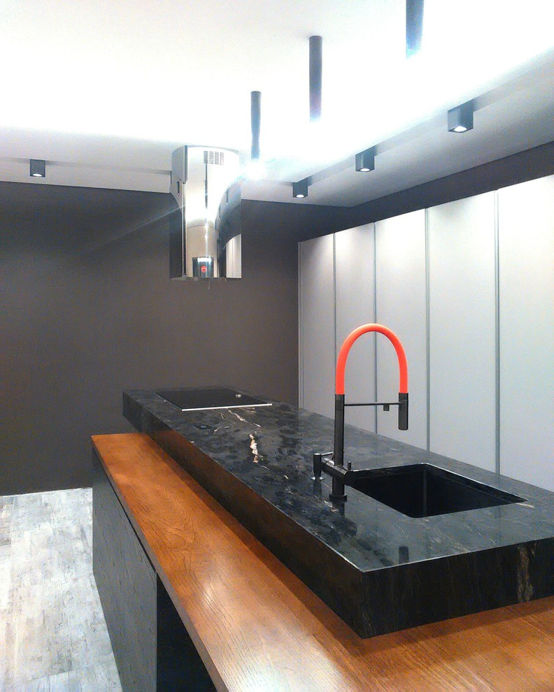 Обложка проекта: Камень, дерево, металл, стекло