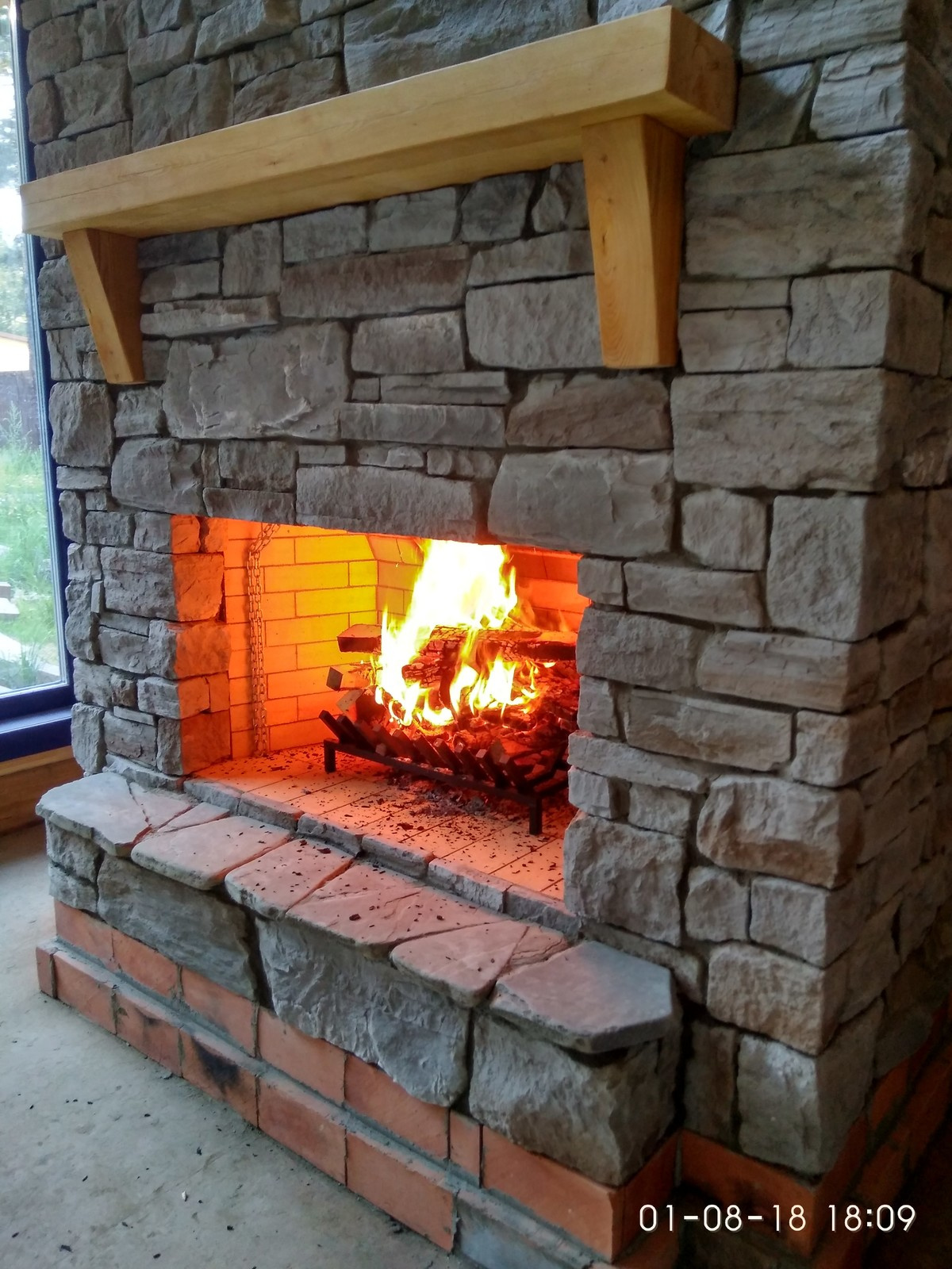 Камин из камня в Москве