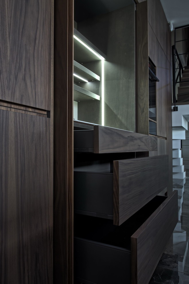 Solid in classic interior