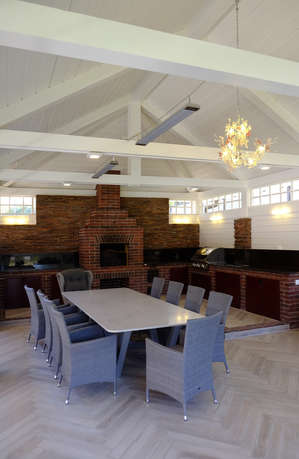 Беседка на загородном участке