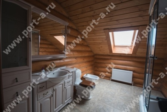 Загородный дом из бревна