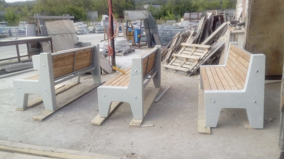 Скамейки парковые (садово-парковая мебель серии МАФ) из гранита и хвойных пород