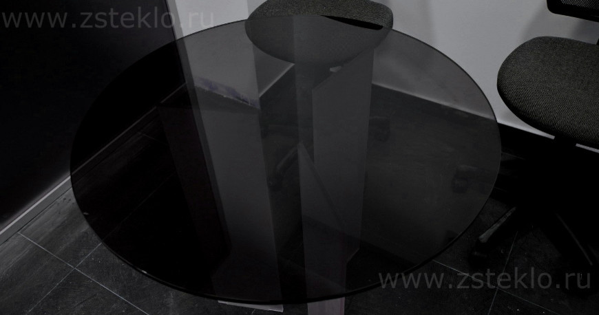 Темное стекло