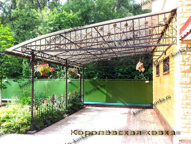 Обложка проекта: Кованый навес для автомобиля