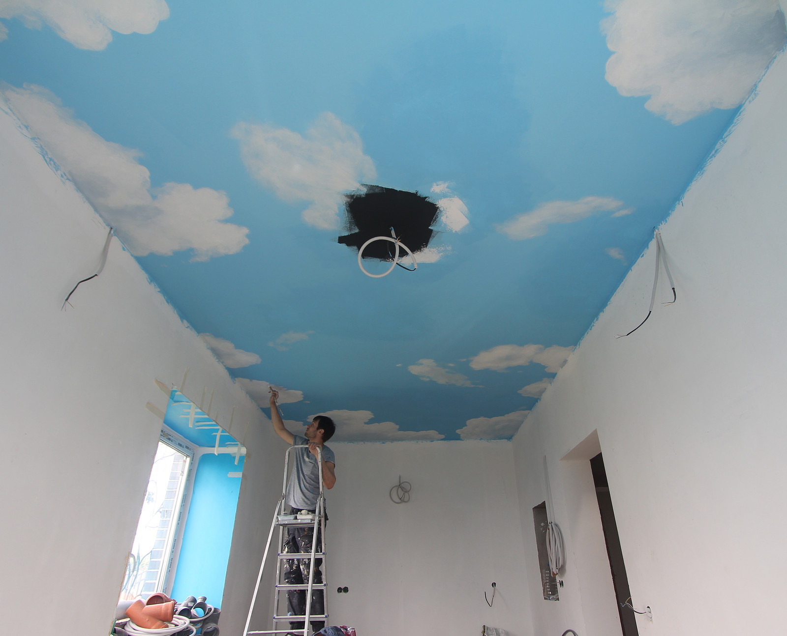 Обложка проекта: Светящийся потолок без лампочек. Ночное небо с ангелочками.