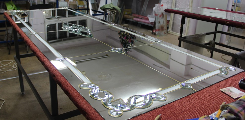 Витражи на зеркалах шкафов-купе