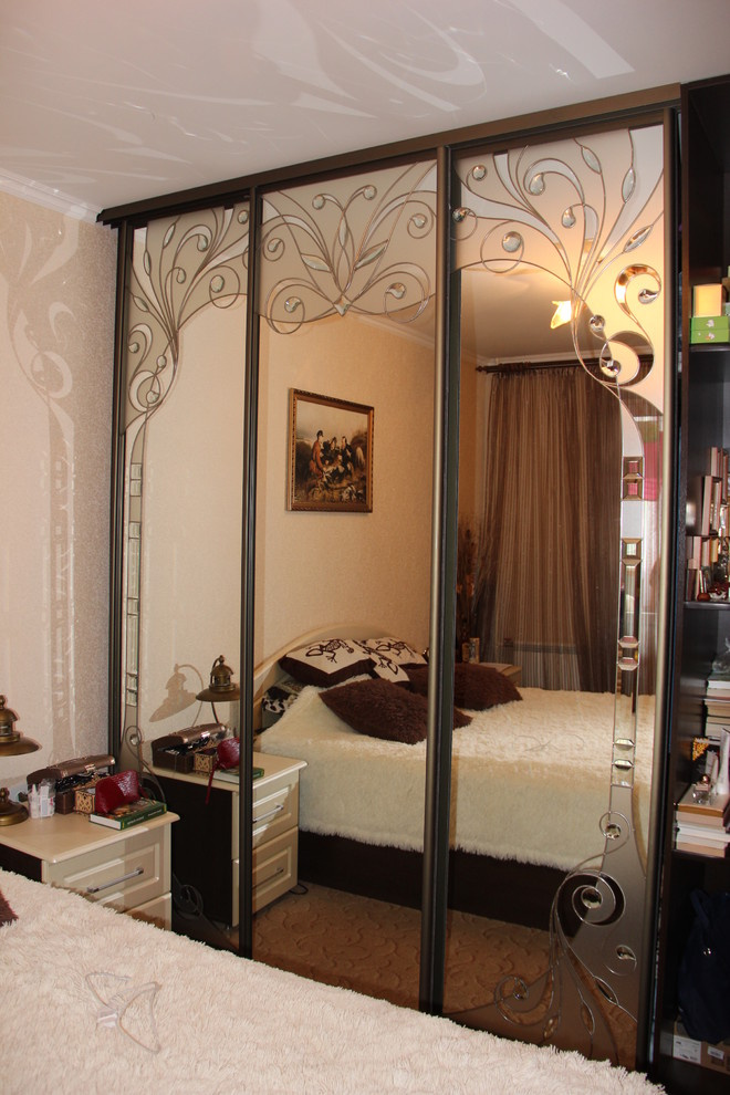 Обложка проекта: Витражи на зеркалах шкафов-купе