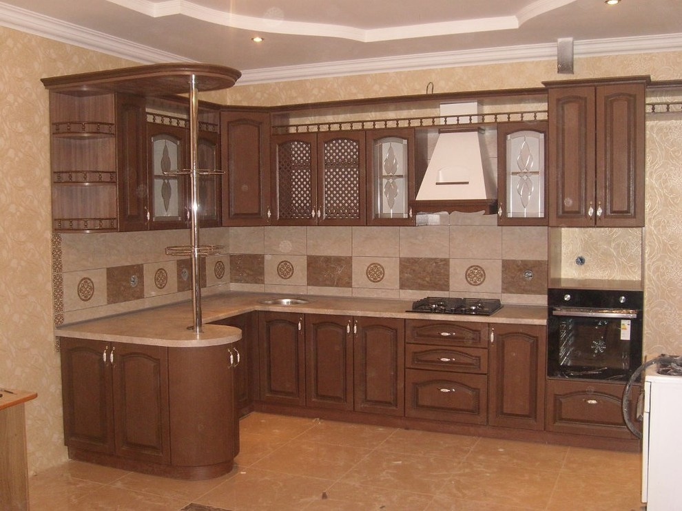 Витражи в кухонных фасадах