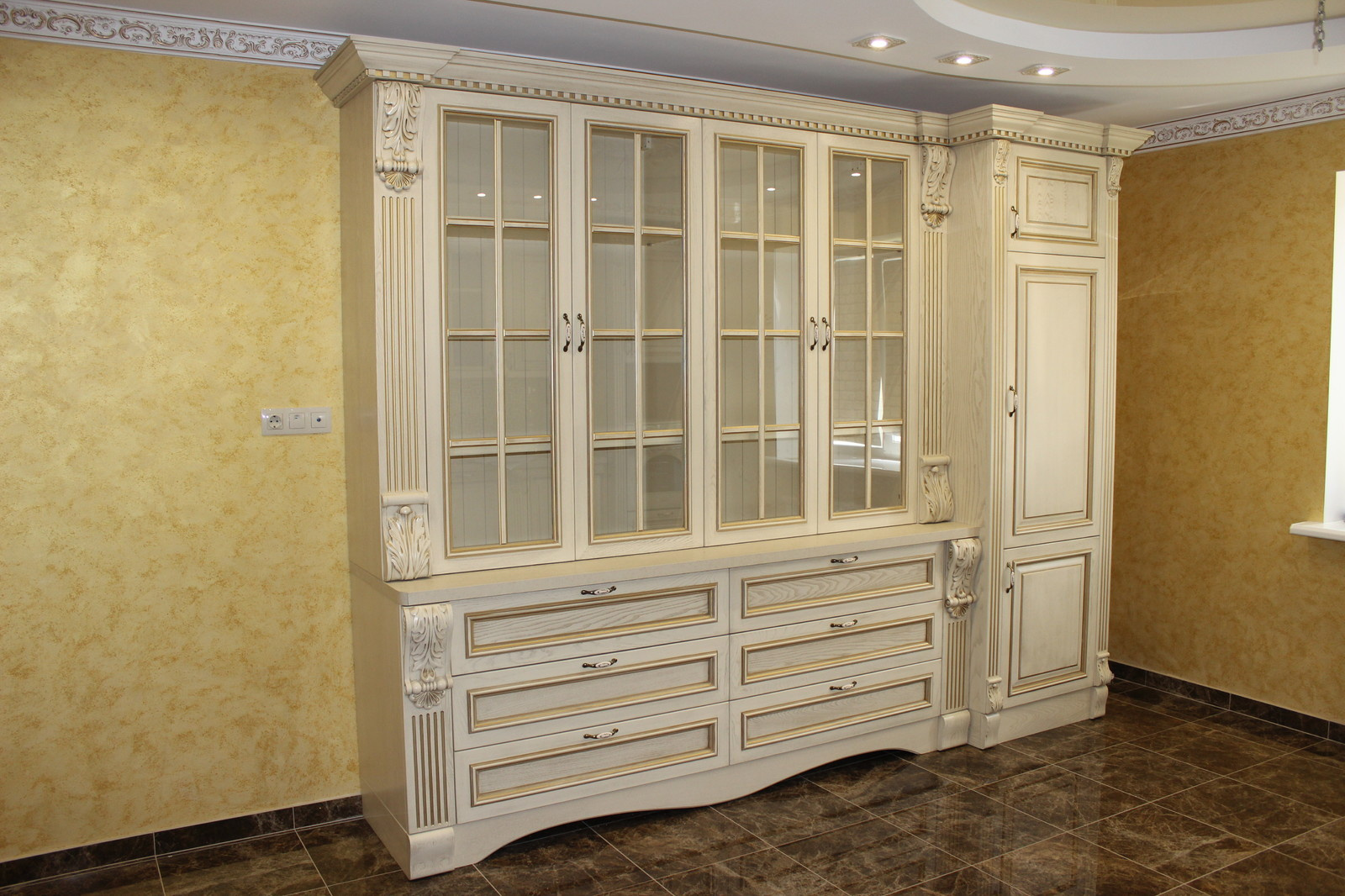 Кухня из массива дерева