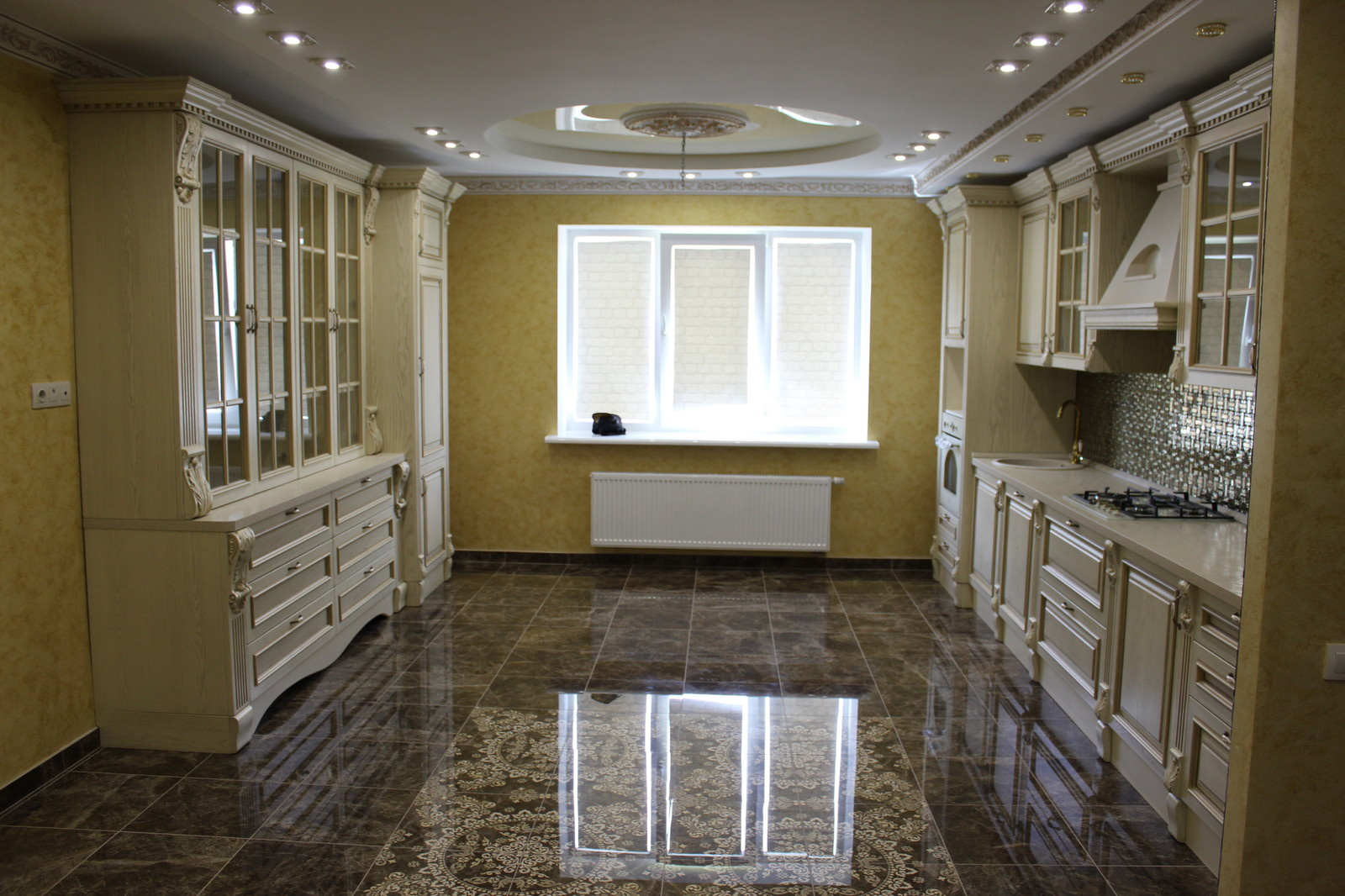 Кухня из массива дерева