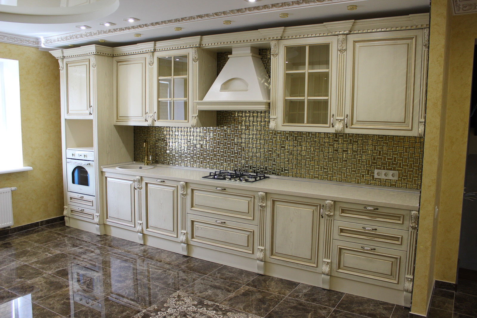 Кухня из массива дерева