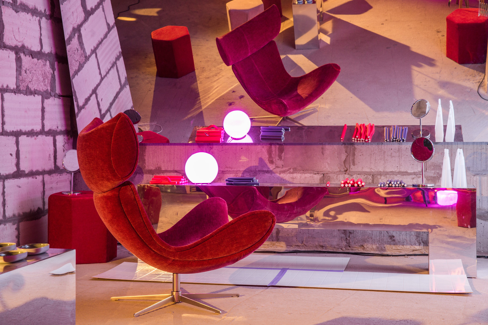 Интерьеры иммерсивного спектакля, дизайнер Саяна Максанова, kovalishin.ru