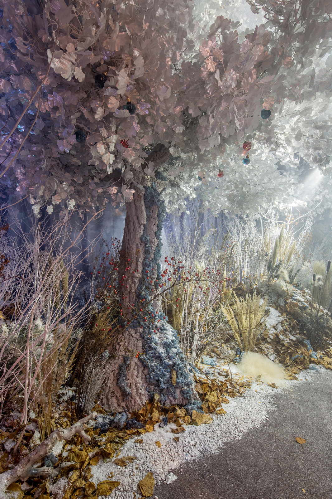 Выставка Nina Ricci, декоратор Саяна Максанова