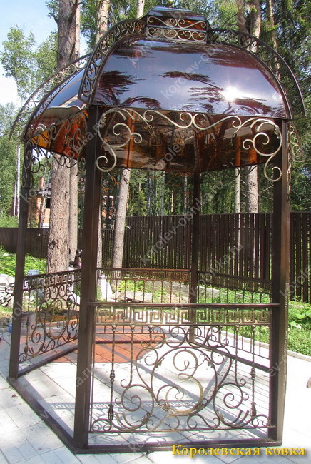 Кованая беседка в сад