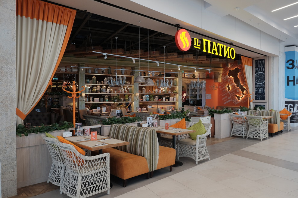 The interior design of the restaurant IL Patio in Mega Khimki, Moscow