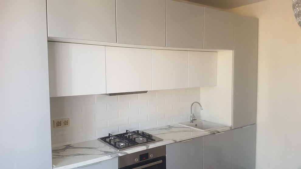 Кухня цвета металлик