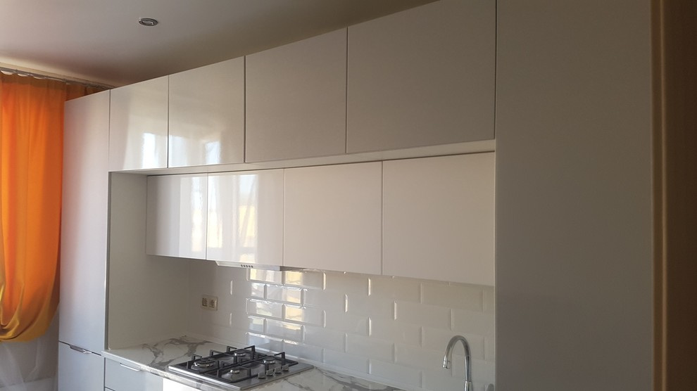 Обложка проекта: Кухня цвета металлик