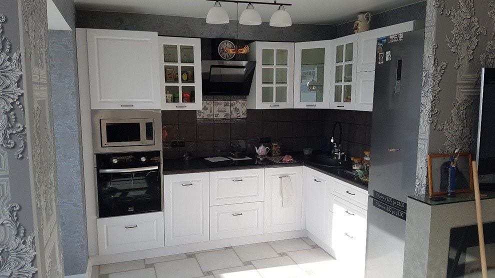 БЕЛАЯ КУХНЯ: ЛАКОНИЧНОСТЬ И ПРОСТОТА