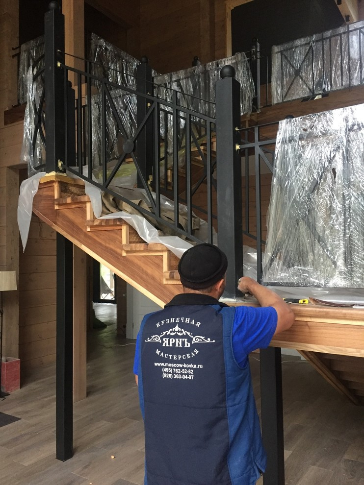 Лестница в загородный дом