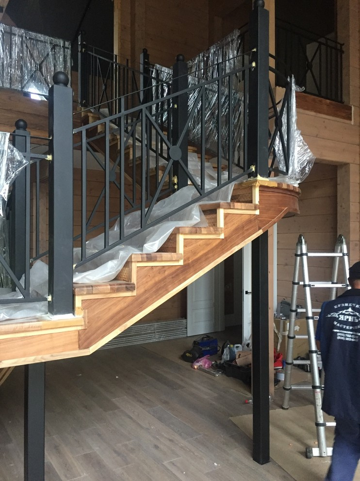 Лестница в загородный дом