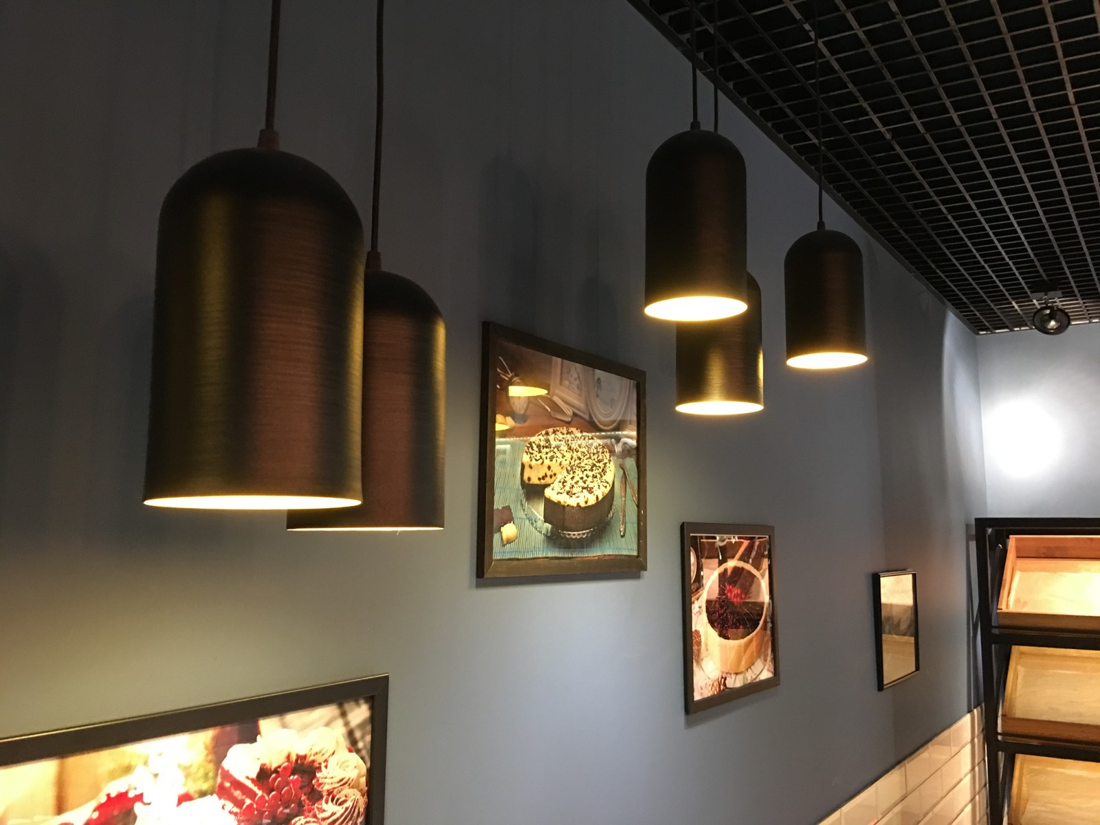 Светильники для "Cheeseberry cafe"