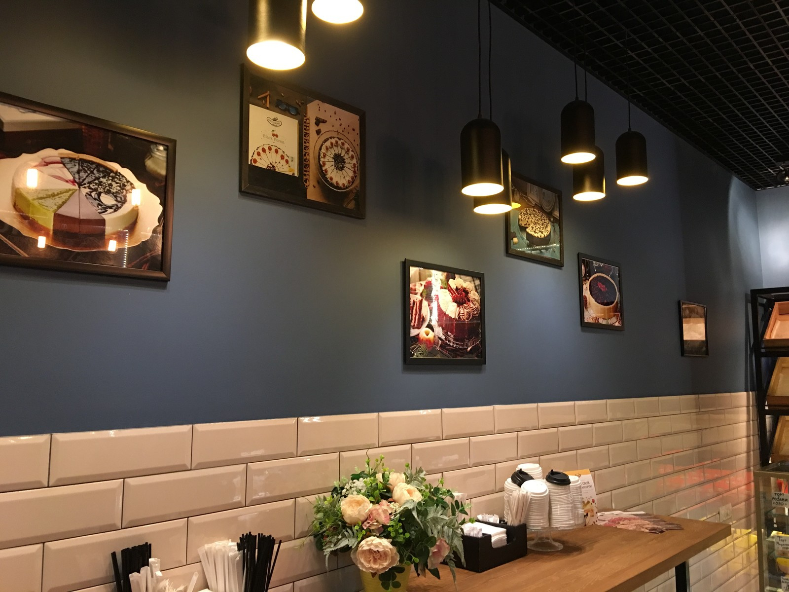 Обложка проекта: Светильники для "Cheeseberry cafe"