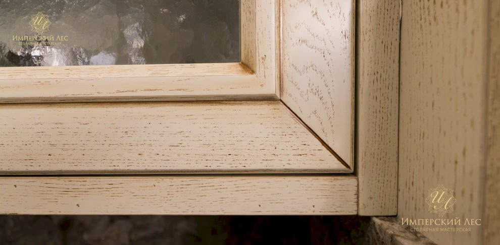 Кухня из натурального дерева в частном доме