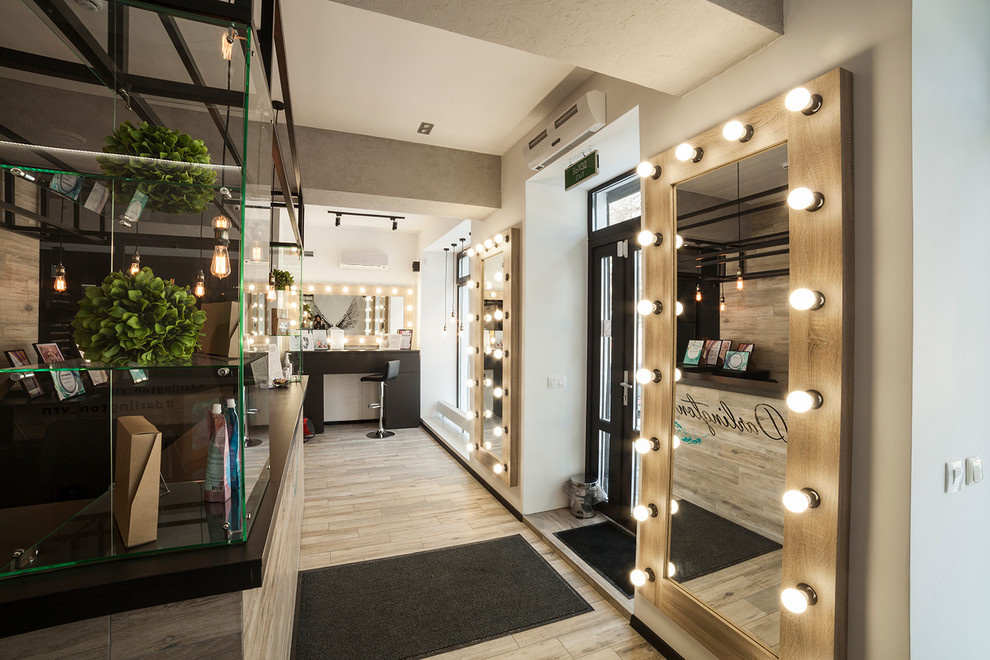 Студия маникюра "Darlington"